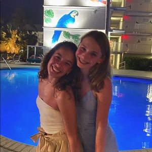 Meet your Posher, Alena